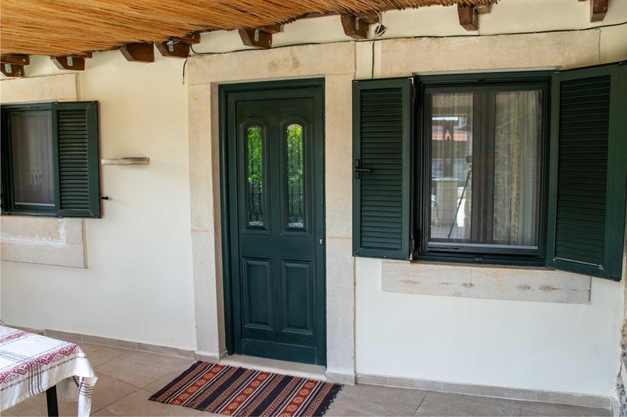 House Rachati Zarós エクステリア 写真