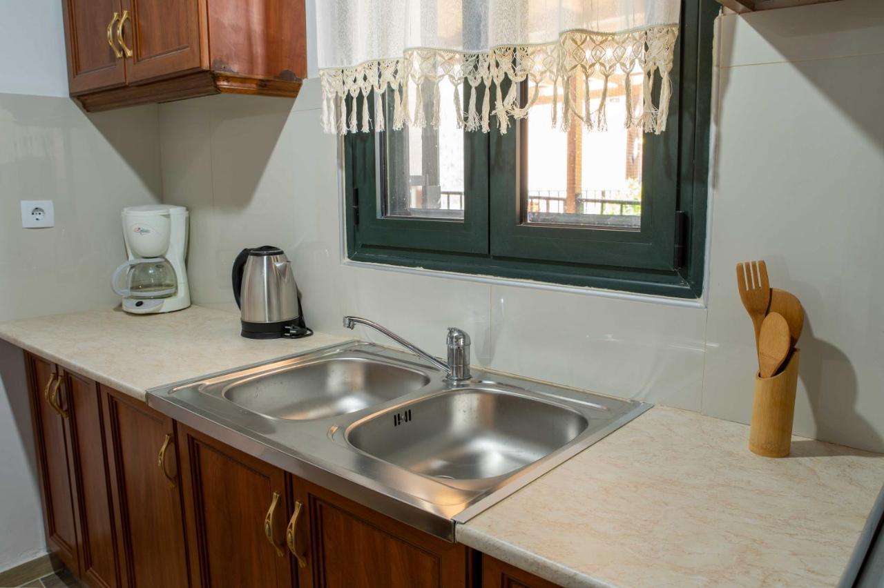 House Rachati Zarós エクステリア 写真