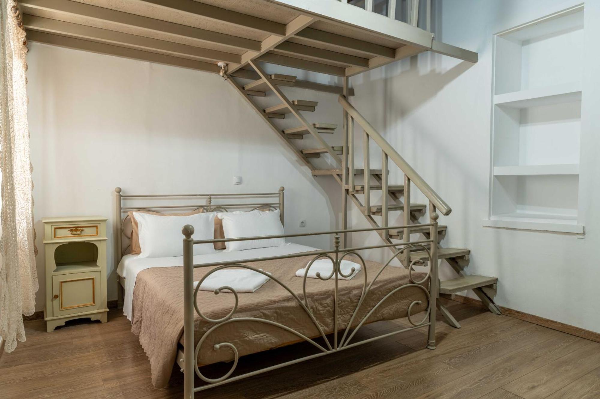 House Rachati Zarós エクステリア 写真