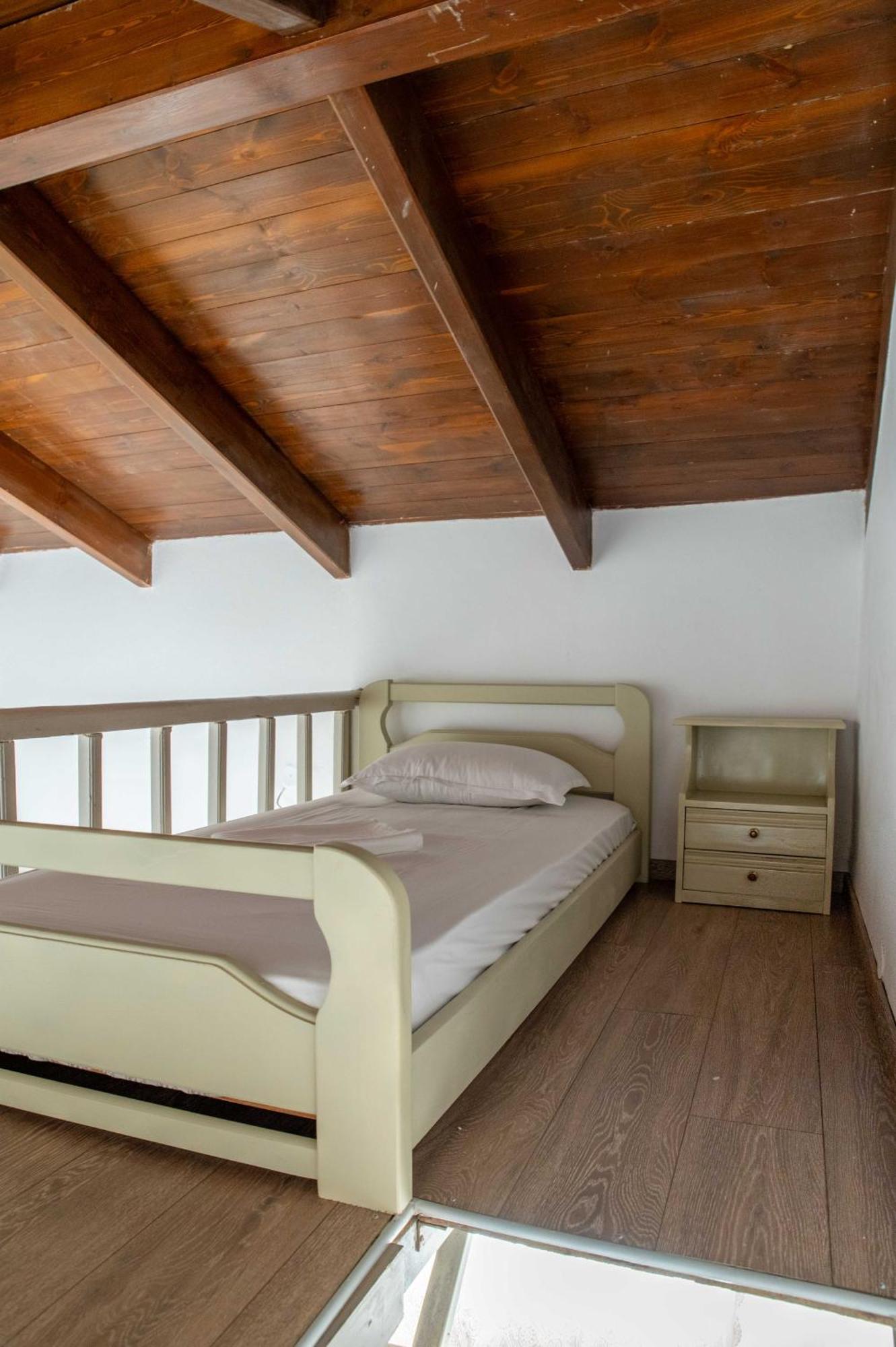 House Rachati Zarós エクステリア 写真